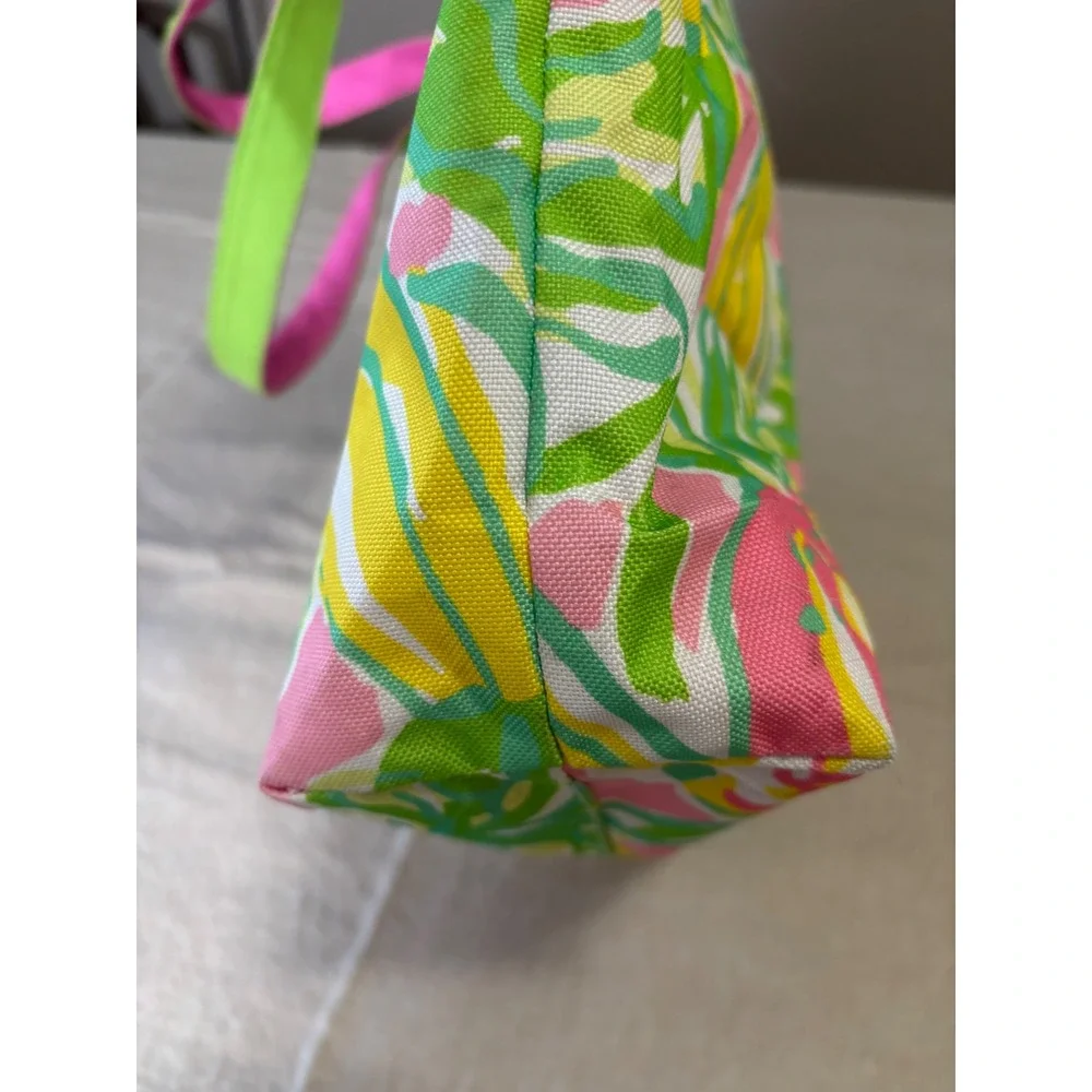 Lilly Pulitzer Estee Lauder Tote Bag Medium Tropical Fruit Print Canvas Beach